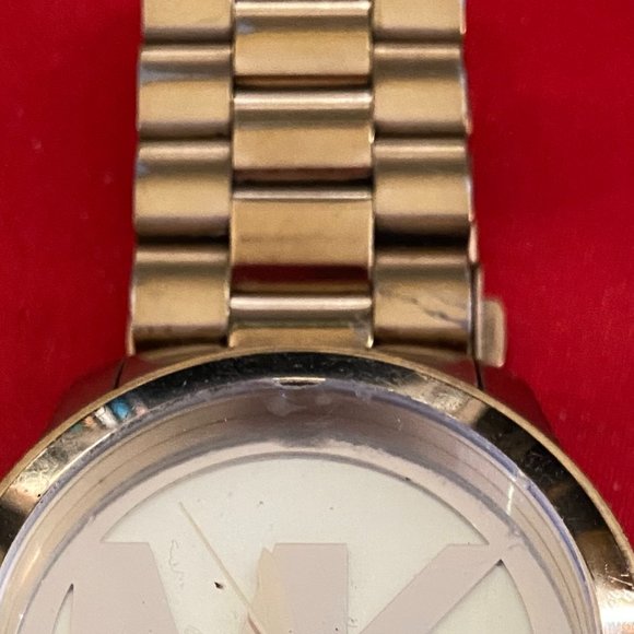 MICHAEL KORS Runway Quartz Champagne Dial Ladies Watch - Picture 4 of 5